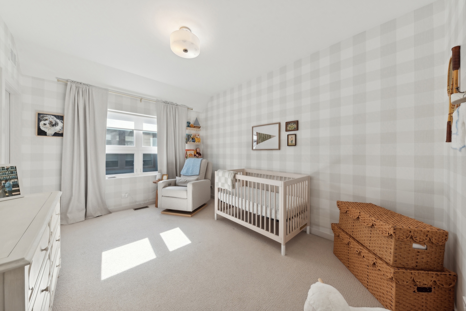 3817 N Christiana Avenue