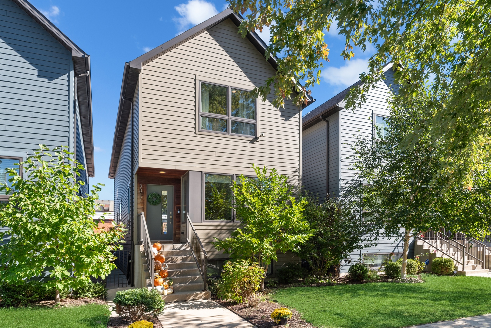 3817 N Christiana Avenue