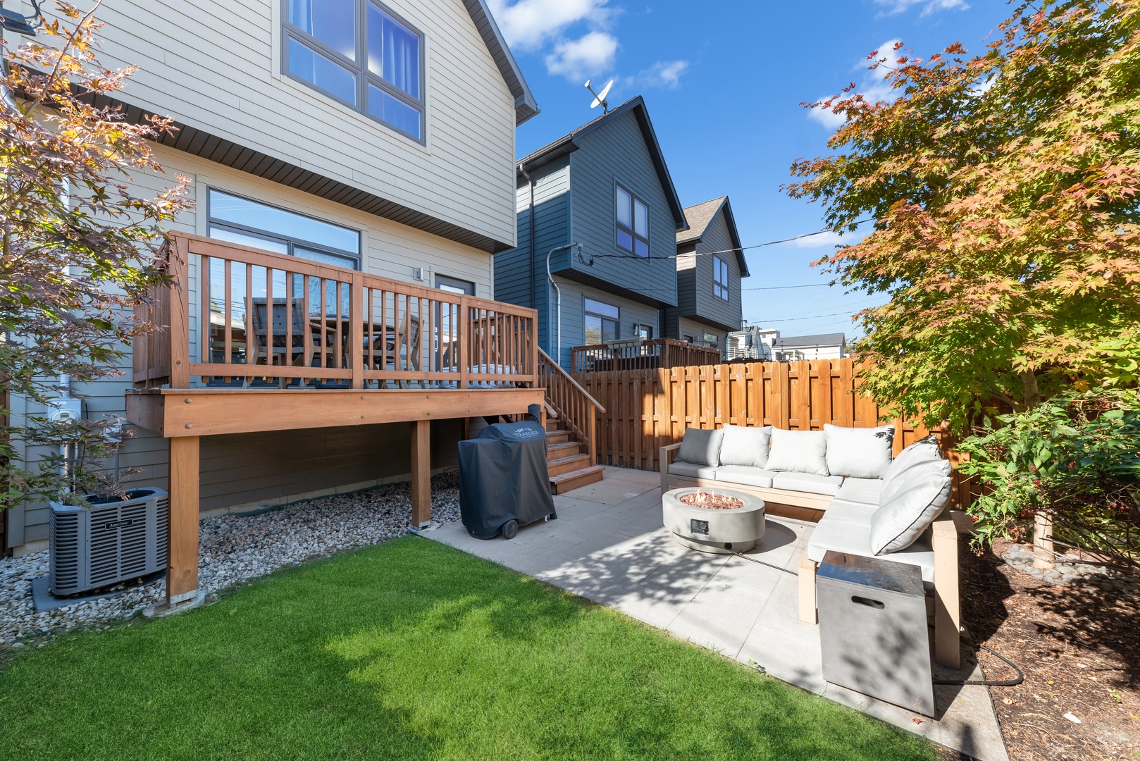 3817 N Christiana Avenue