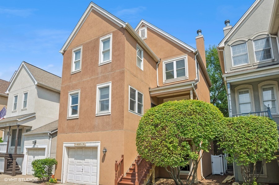 1800 W Diversey Parkway Unit: F