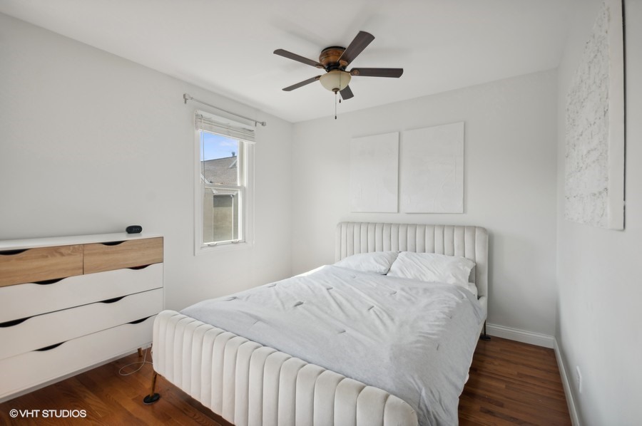 1800 W Diversey Parkway Unit: F