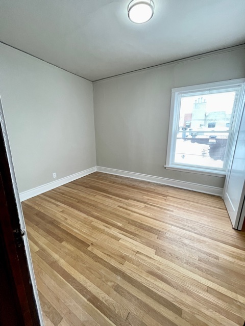 4450 N Winchester Avenue Unit: 3