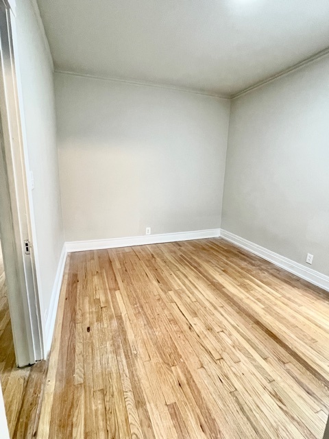 4450 N Winchester Avenue Unit: 3