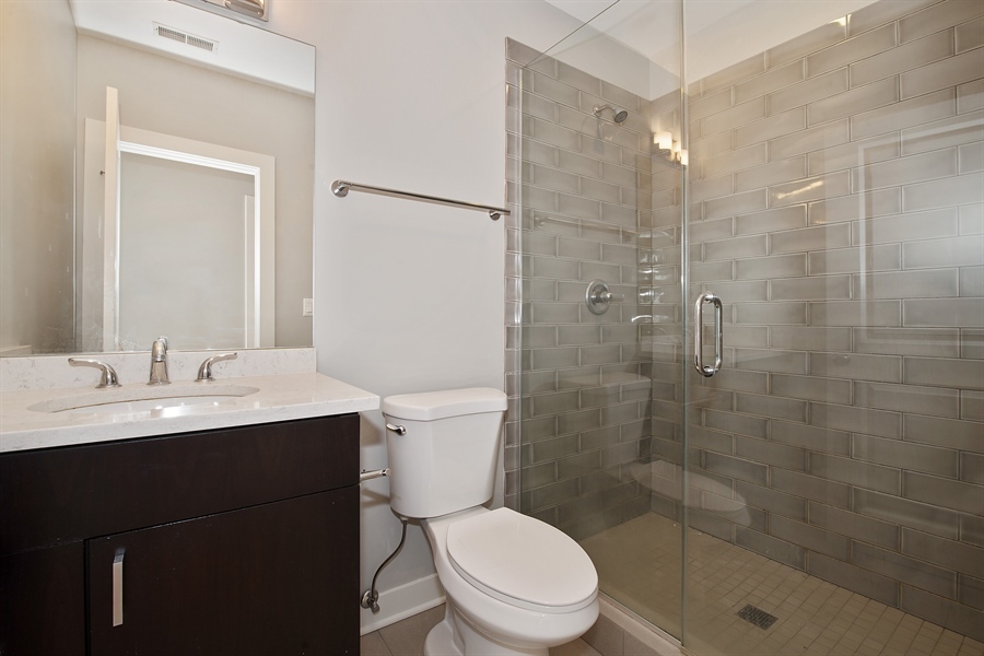 751 W Buckingham Place Unit: 2