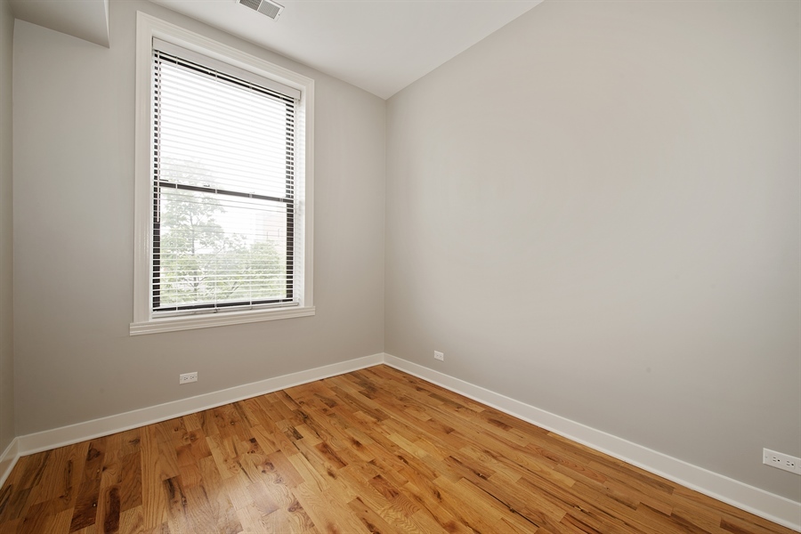 751 W Buckingham Place Unit: 2