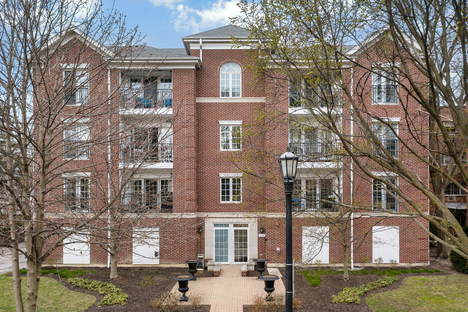 2536 McDaniel Avenue Unit: 201