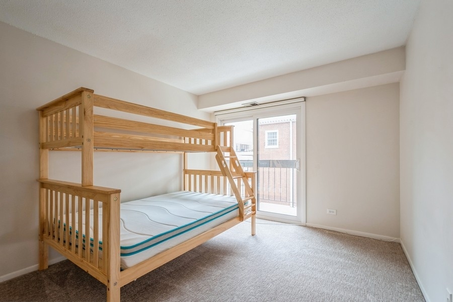 1738 Chicago Avenue Unit: 303