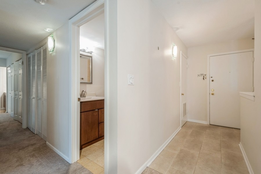 1738 Chicago Avenue Unit: 303