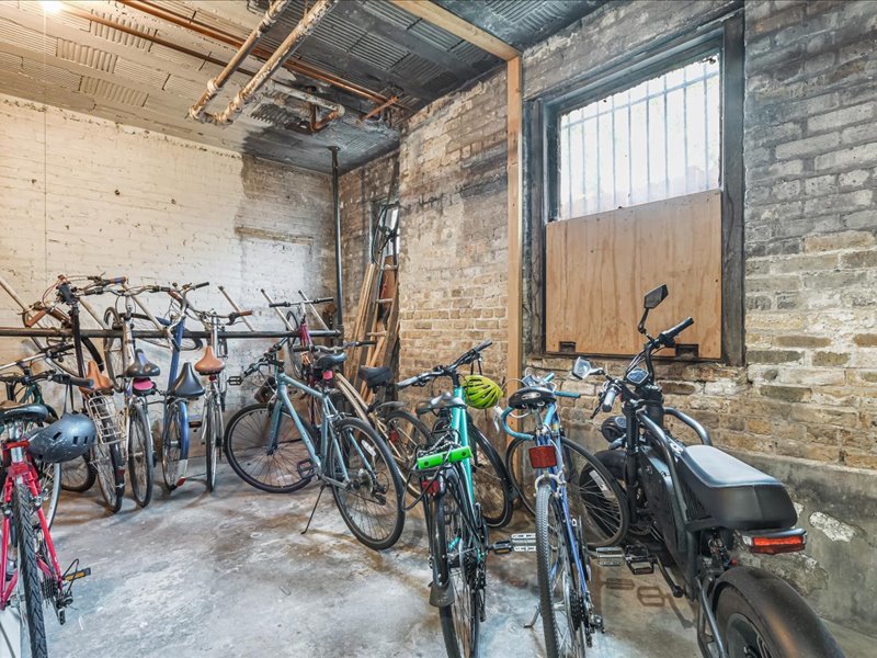 4531 N Ashland Avenue Unit: 111