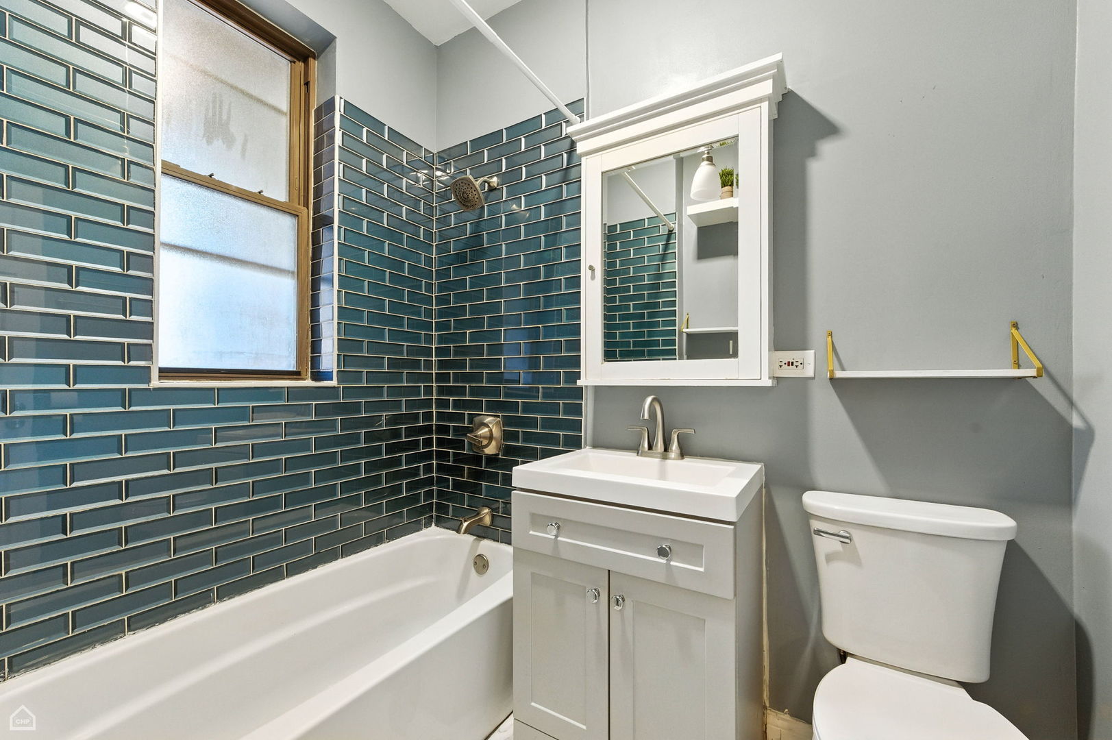 1520 W Belle Plaine Avenue Unit: 2