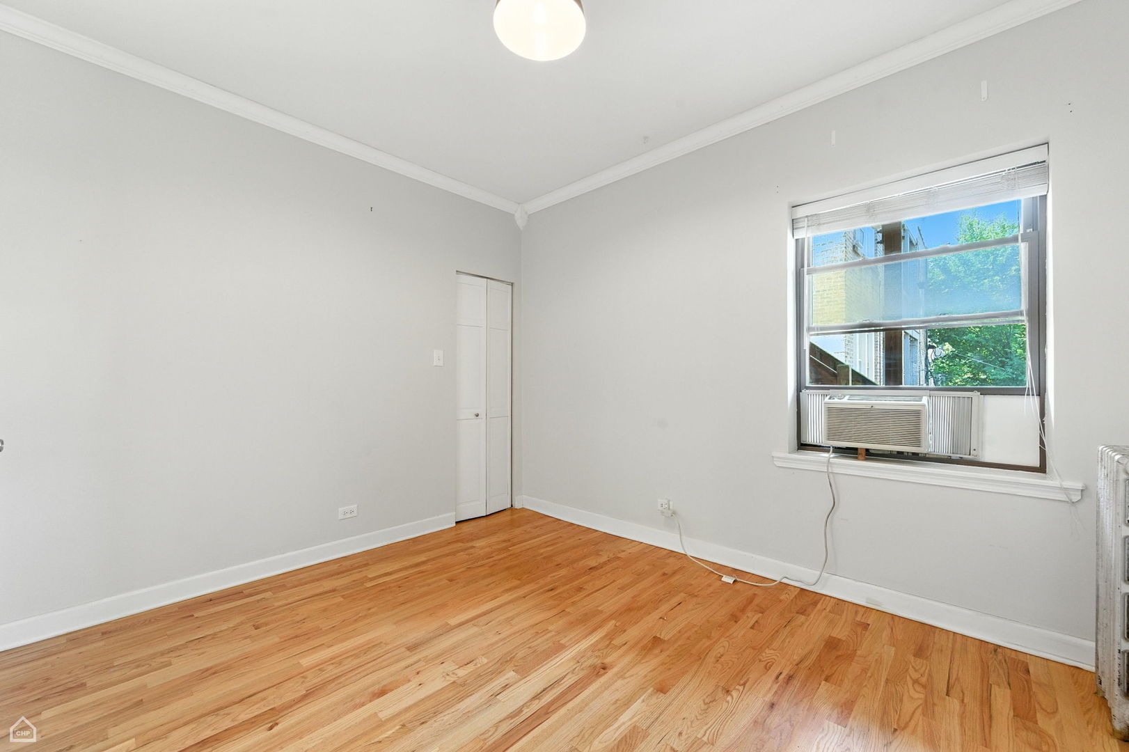 1520 W Belle Plaine Avenue Unit: 2