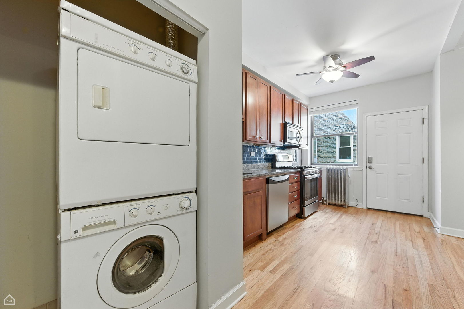 1520 W Belle Plaine Avenue Unit: 2