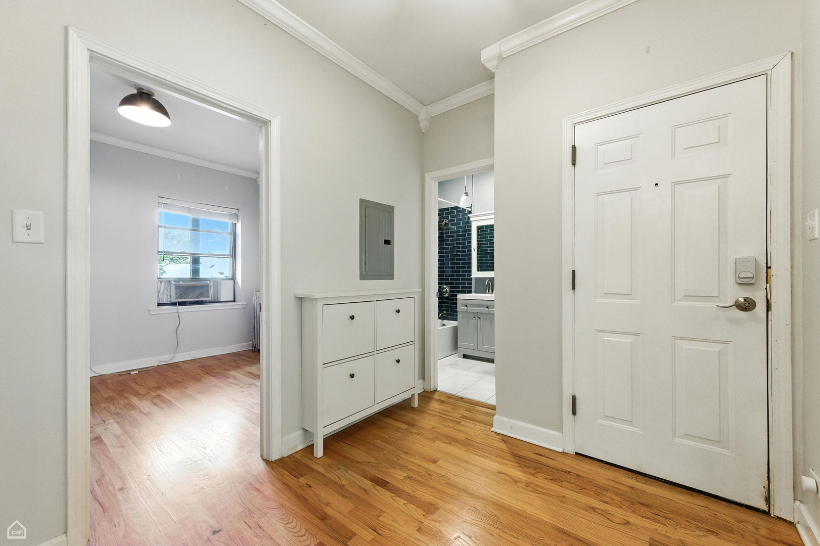 1520 W Belle Plaine Avenue Unit: 2