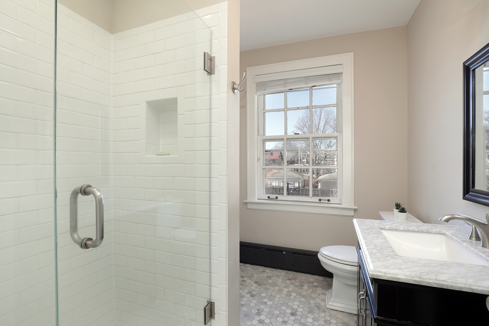 2252 Orrington Avenue