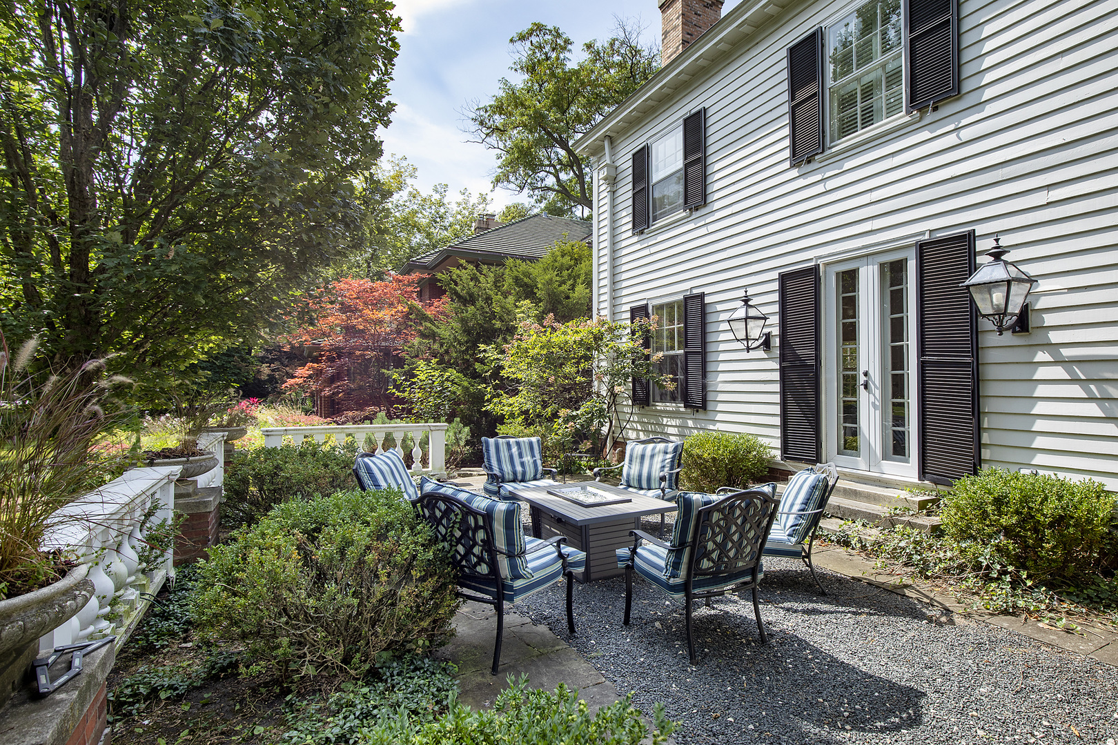 2252 Orrington Avenue