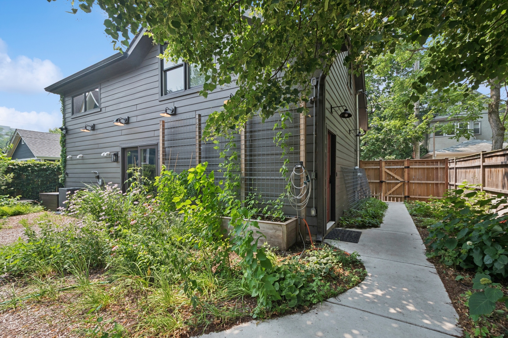 2034 Maple Avenue Unit: 3