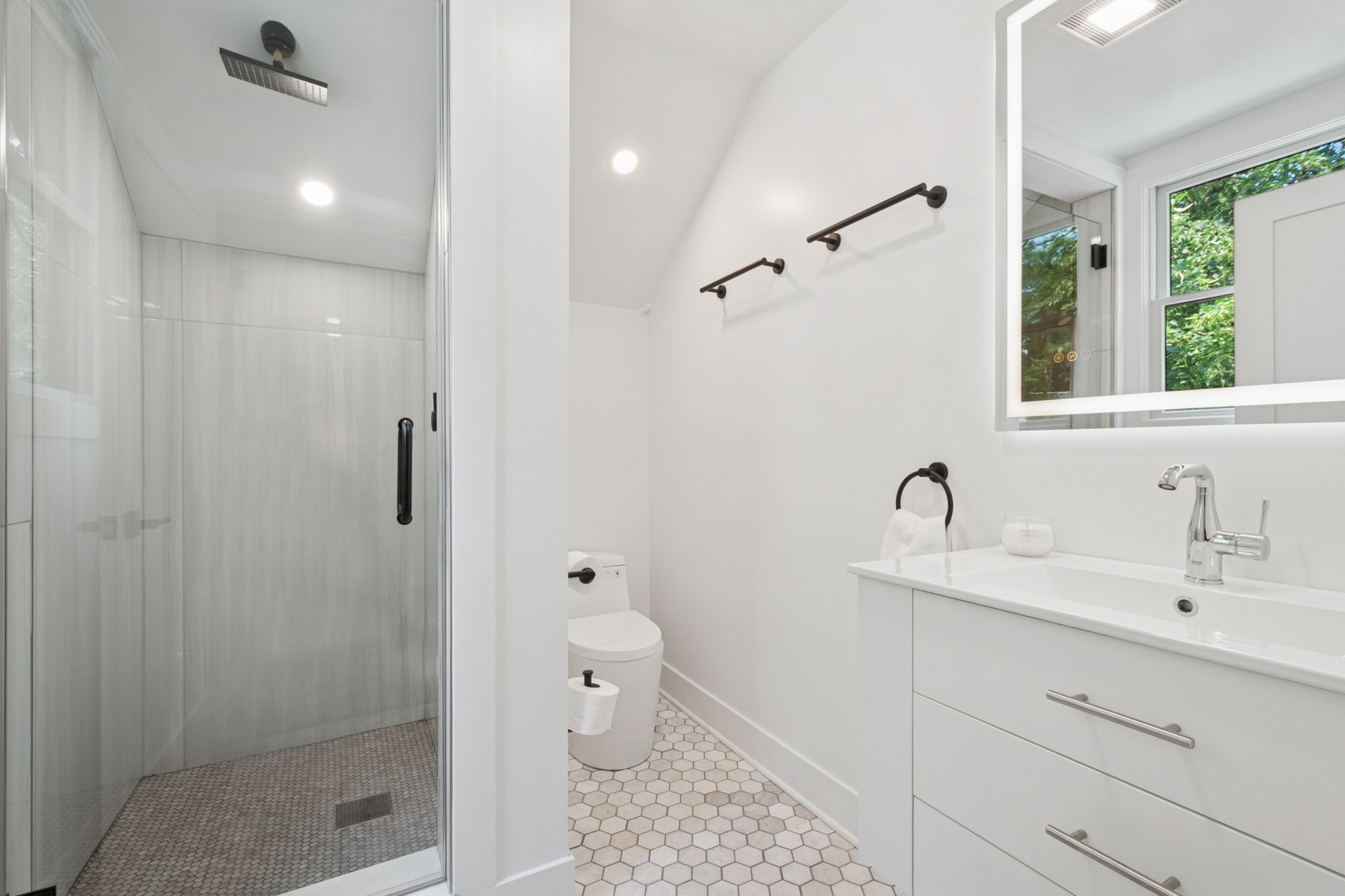 2034 Maple Avenue Unit: 3