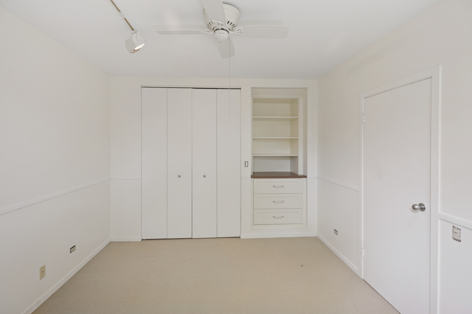 416 W Grant Place Unit: G