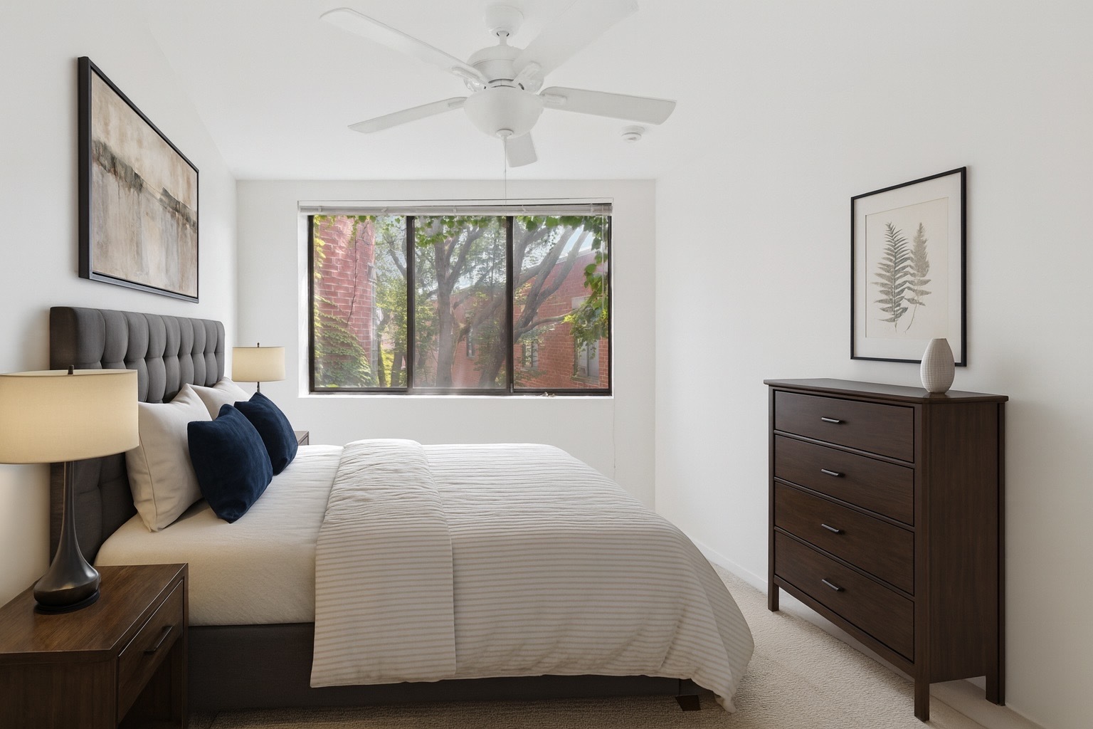 416 W Grant Place Unit: G