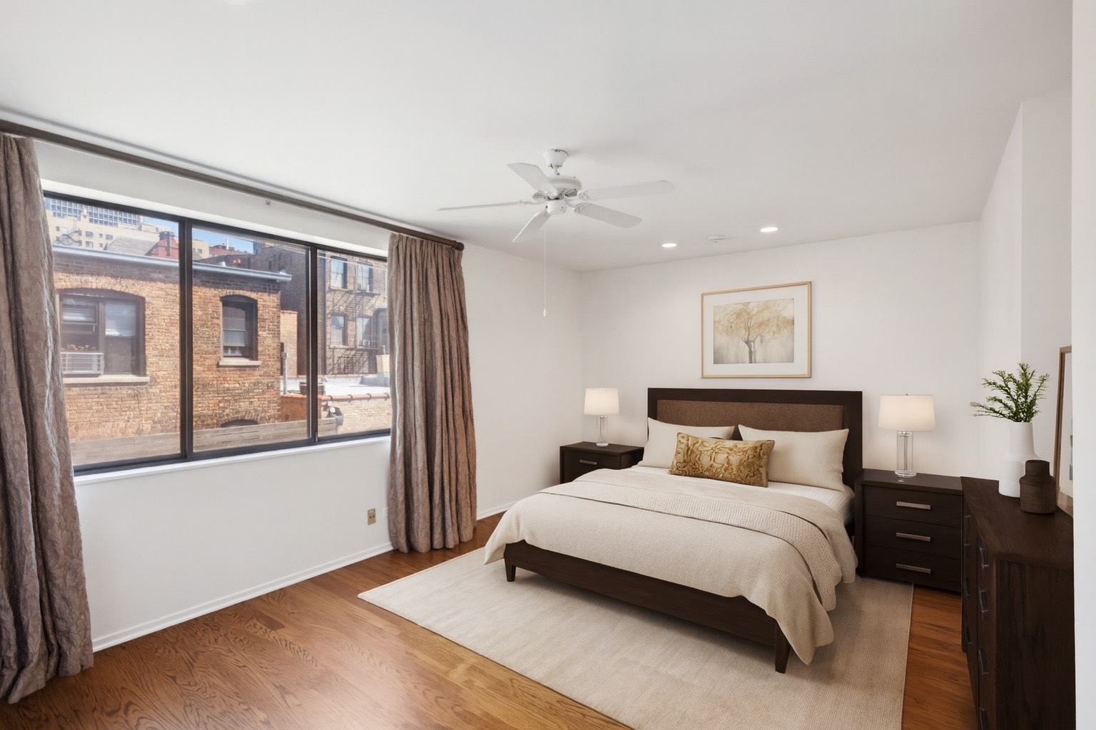 416 W Grant Place Unit: G