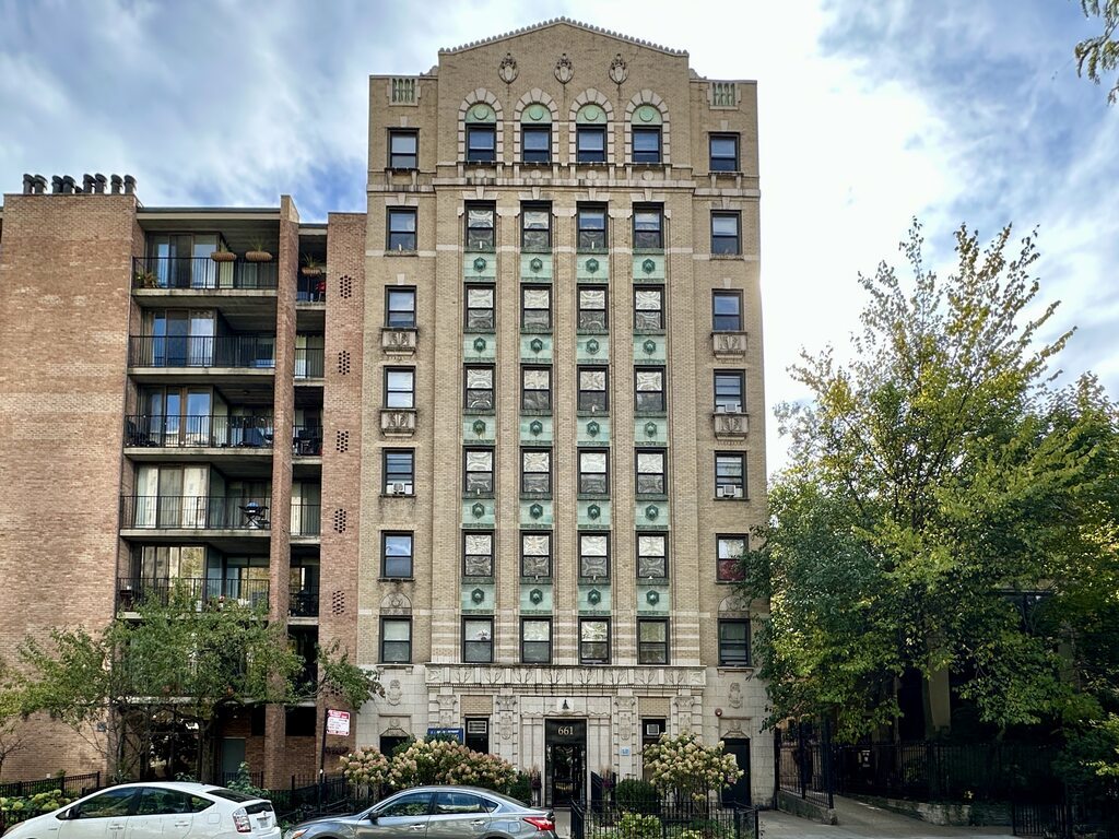 661 W Sheridan Road Unit: 601