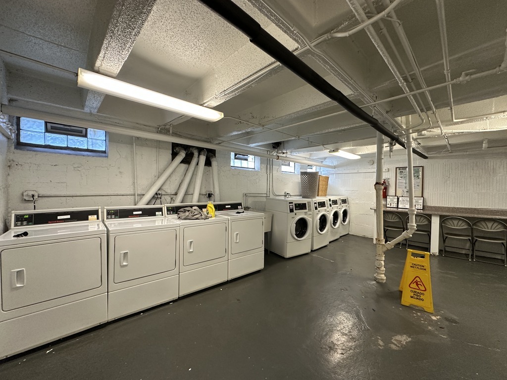 661 W Sheridan Road Unit: 601