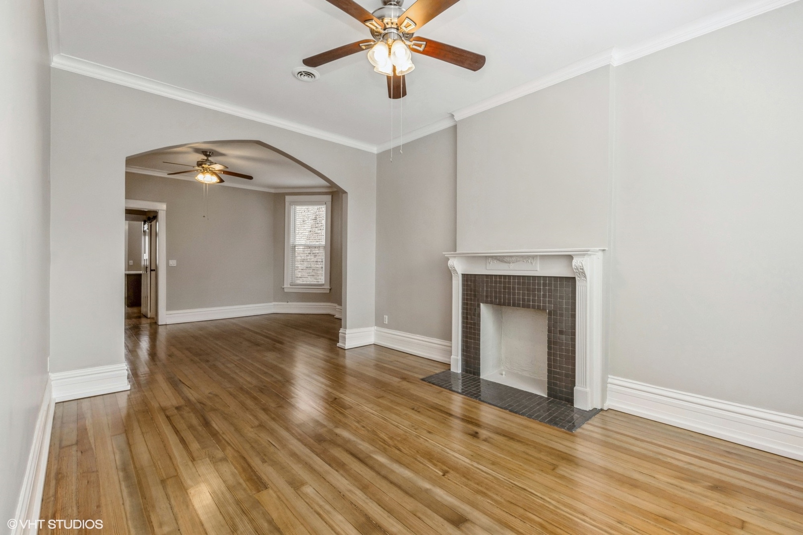 2622 W Crystal Street Unit: 2