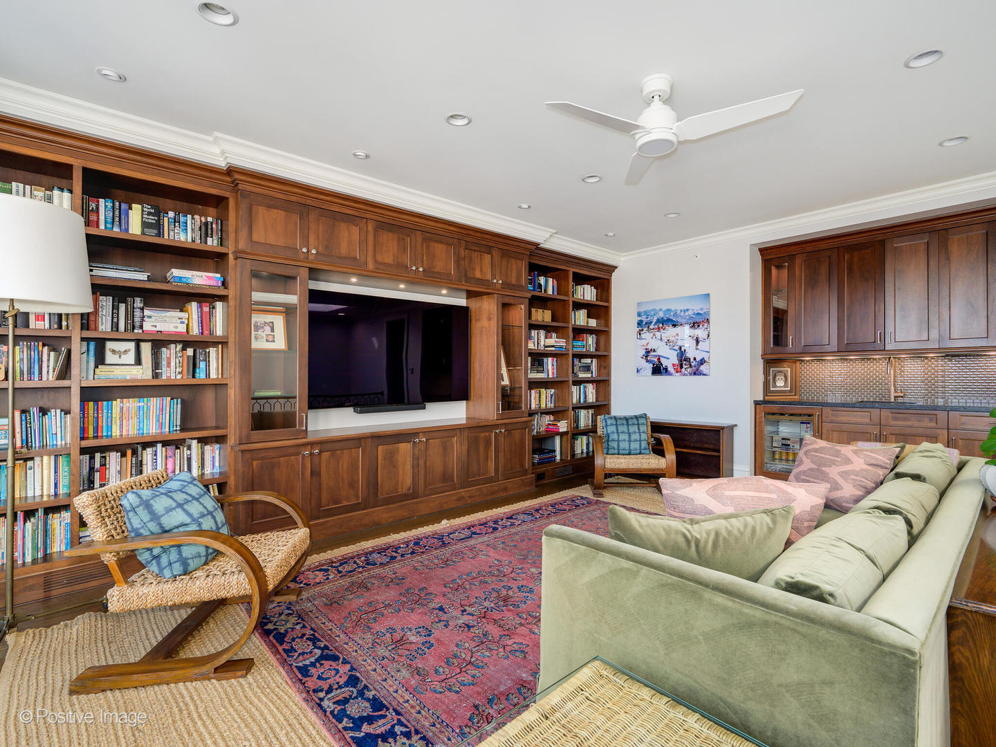 2237 N DAYTON Avenue