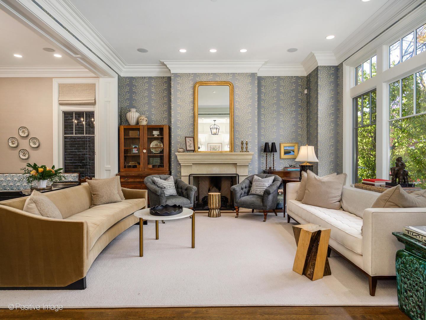 2237 N DAYTON Avenue