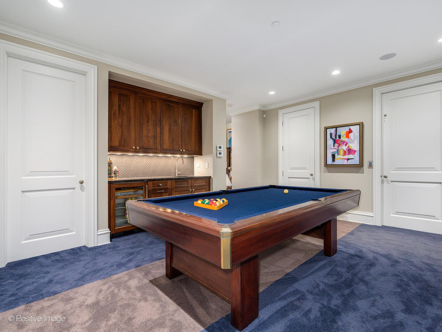 2237 N DAYTON Avenue