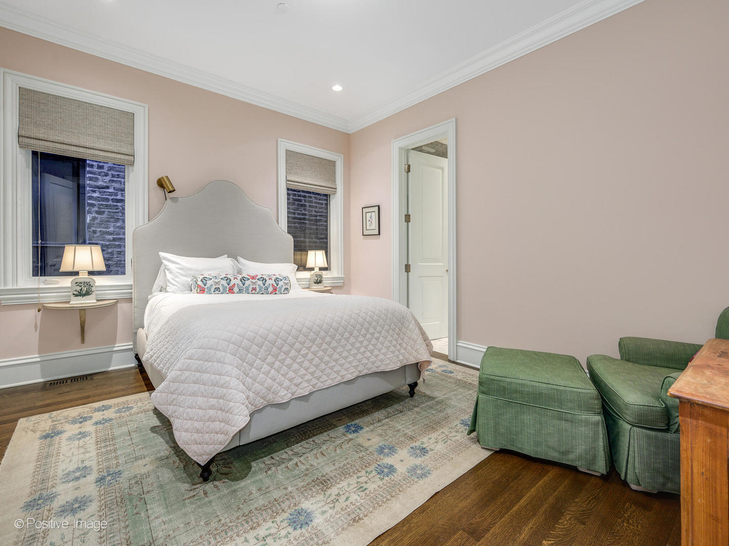 2237 N DAYTON Avenue