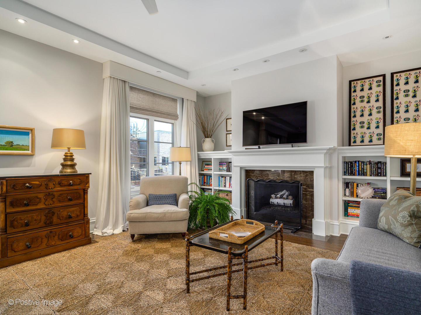 2237 N DAYTON Avenue