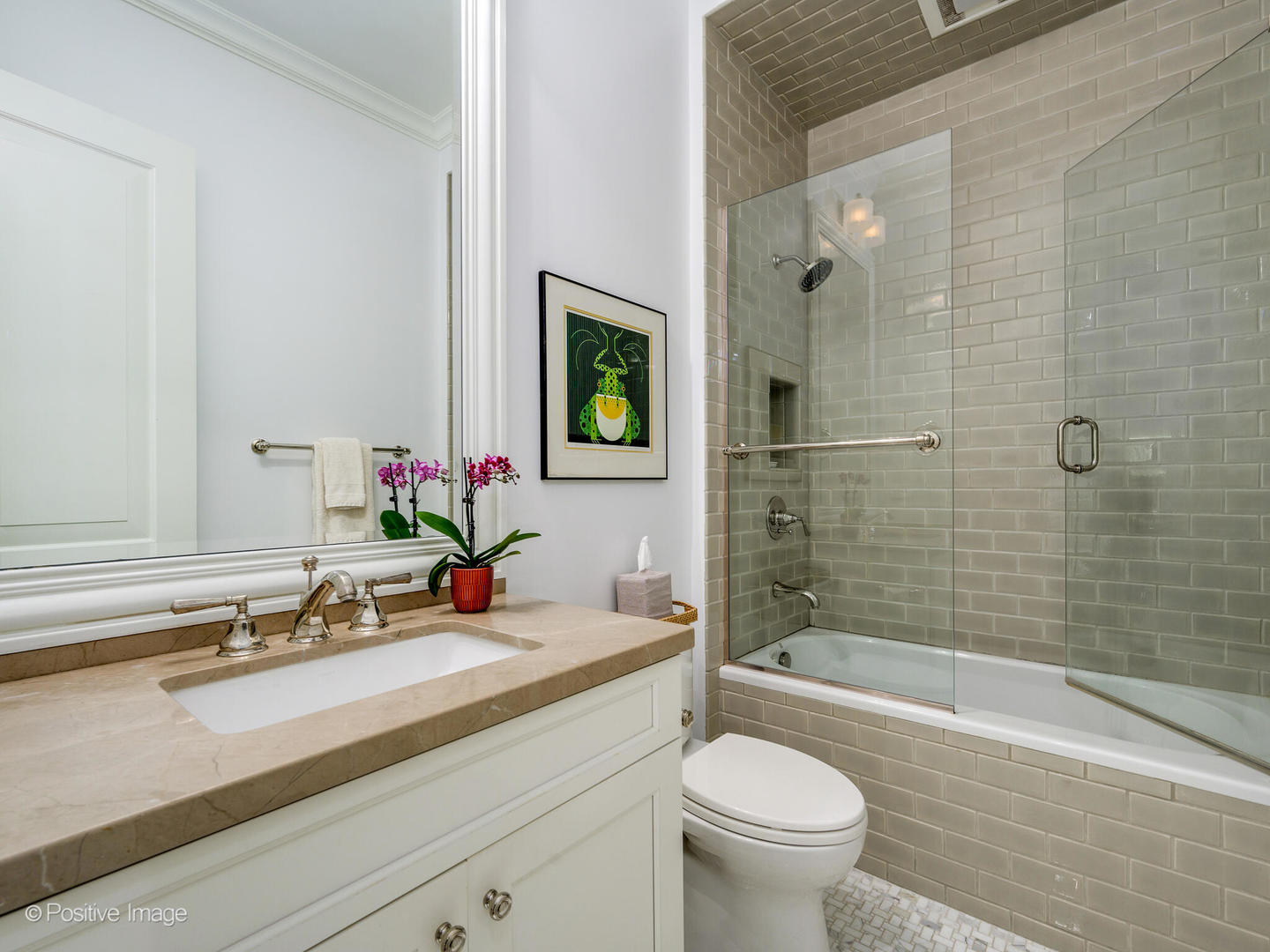 2237 N DAYTON Avenue