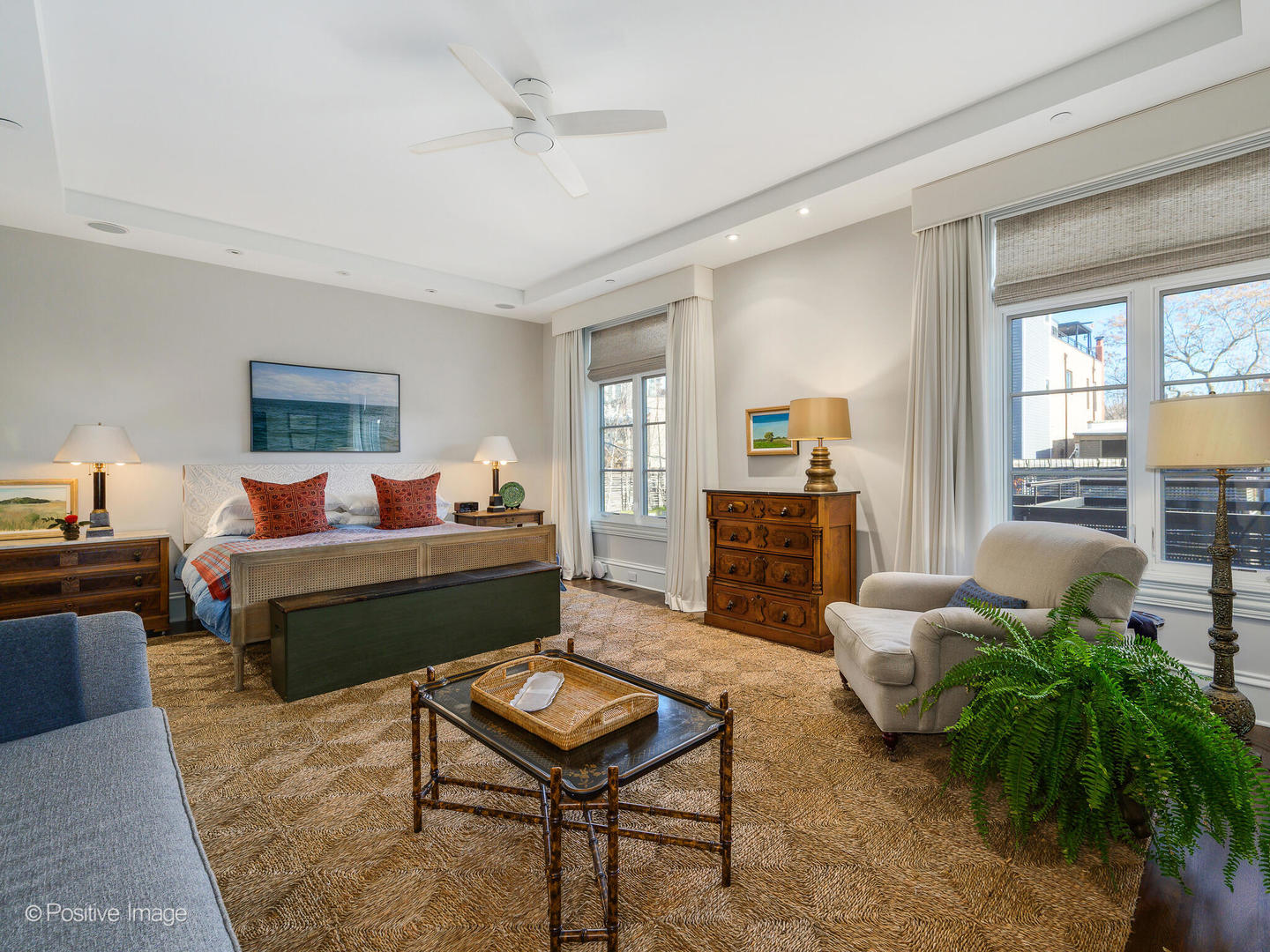 2237 N DAYTON Avenue