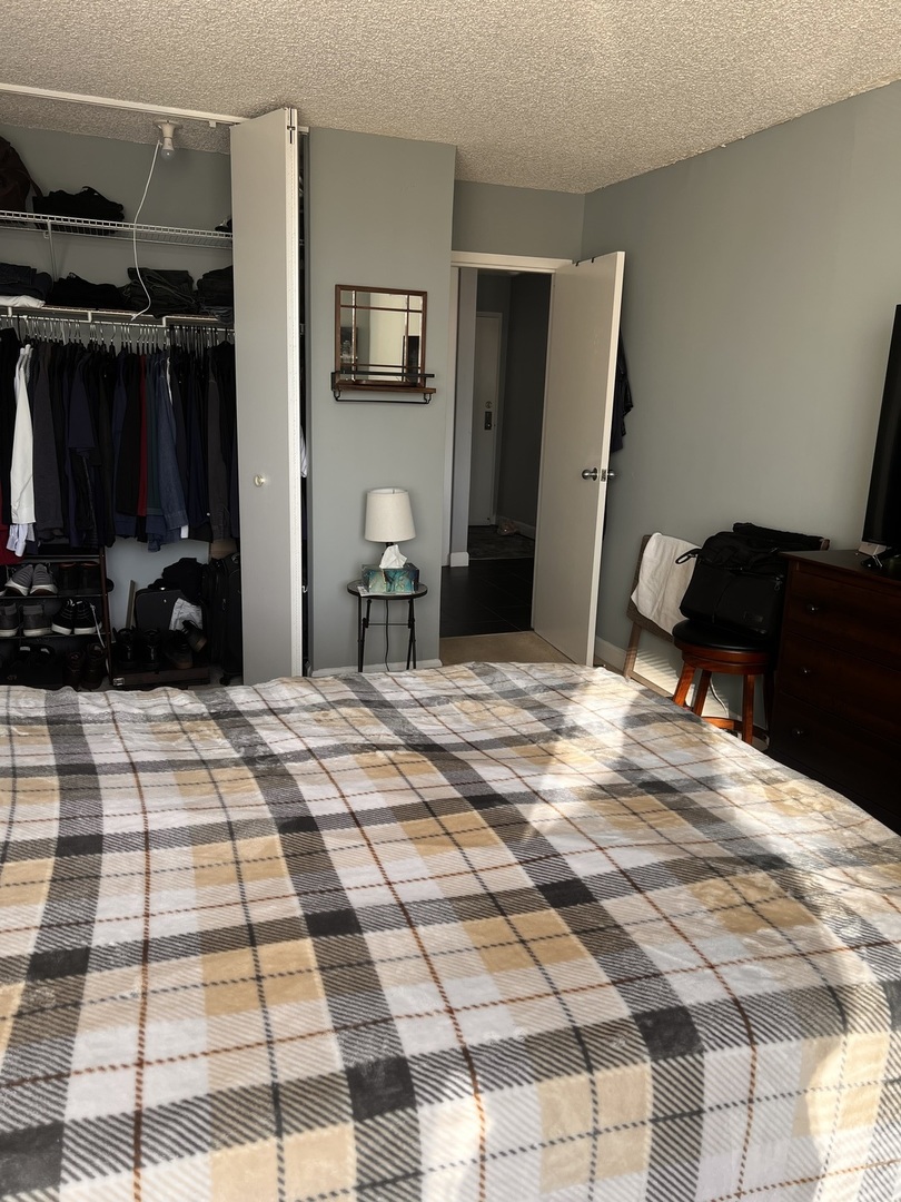 200 N Dearborn Street Unit: 4408