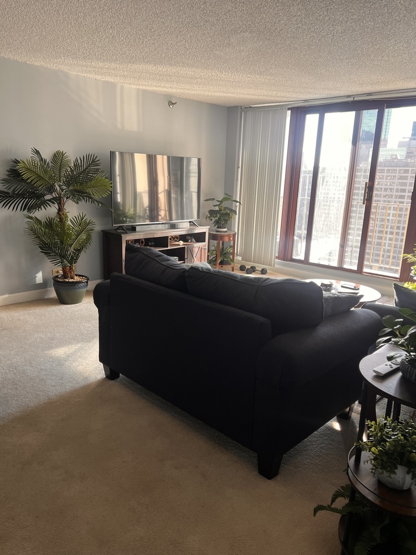 200 N Dearborn Street Unit: 4408