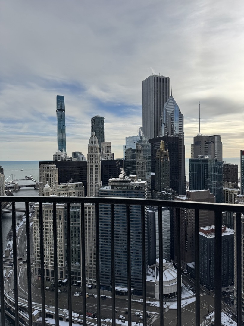 300 N State Street Unit: 5032