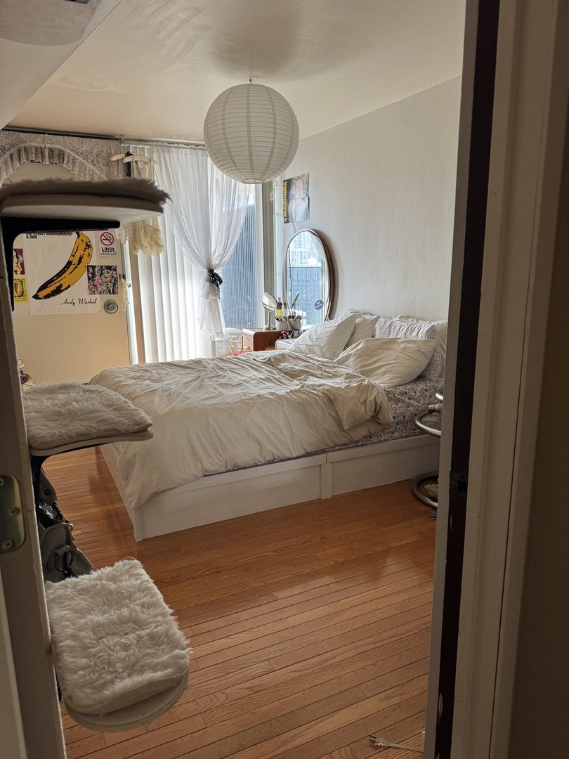 300 N State Street Unit: 5032