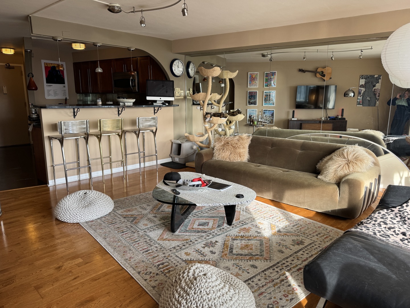 300 N State Street Unit: 5032