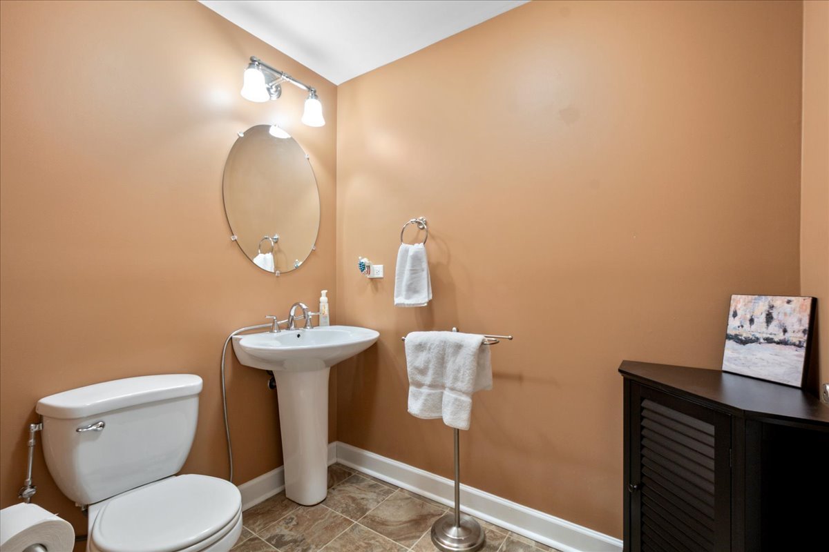 820 DOBSON Street Unit: 3E