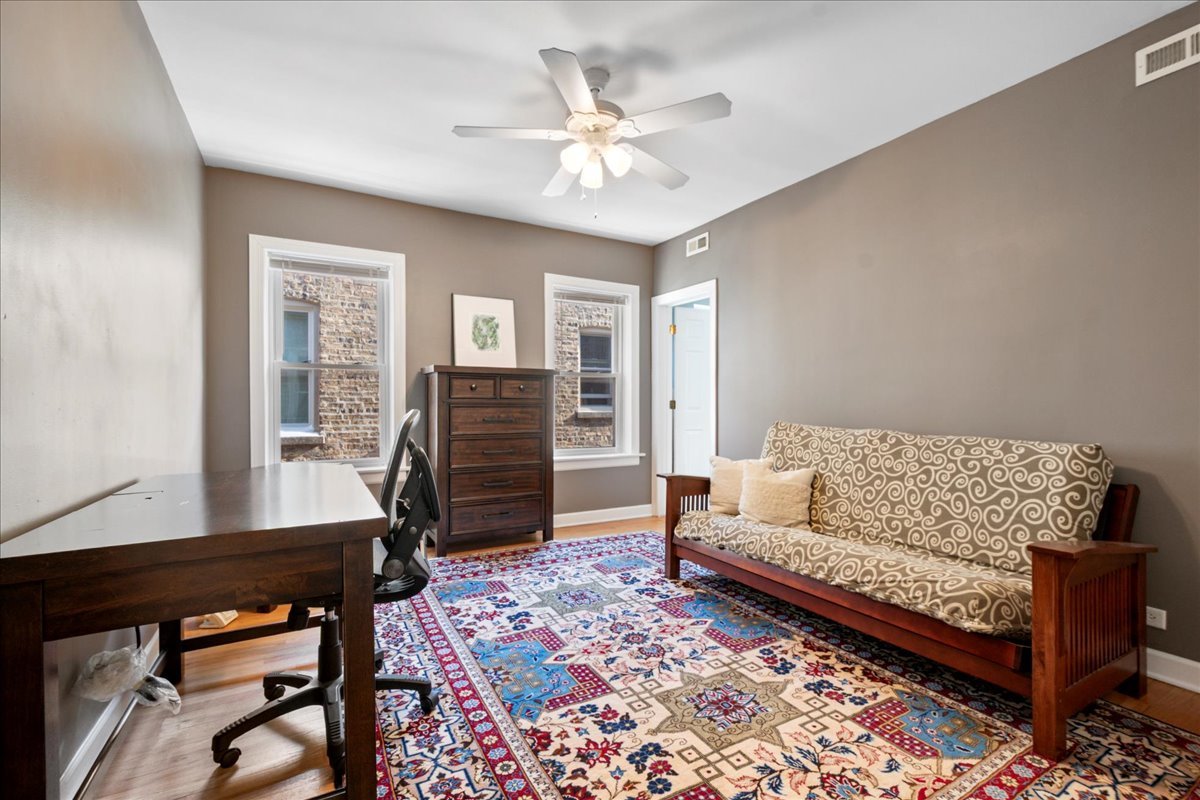 820 DOBSON Street Unit: 3E