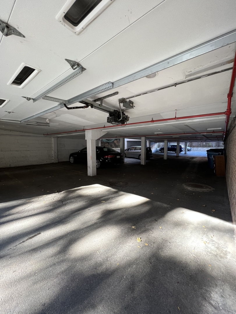 736 W Buena Avenue Unit: 306