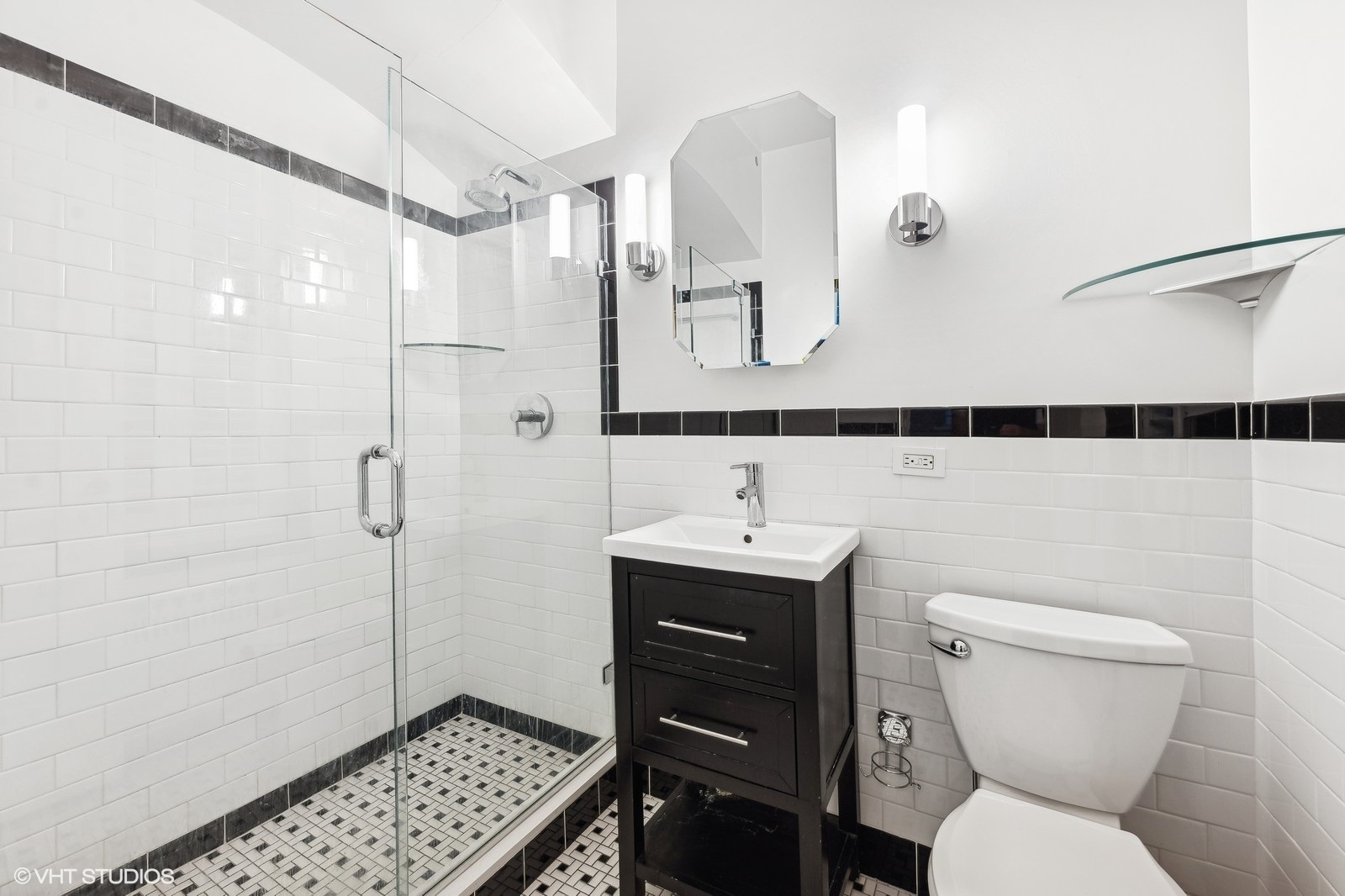 73 E Elm Street Unit: 3B