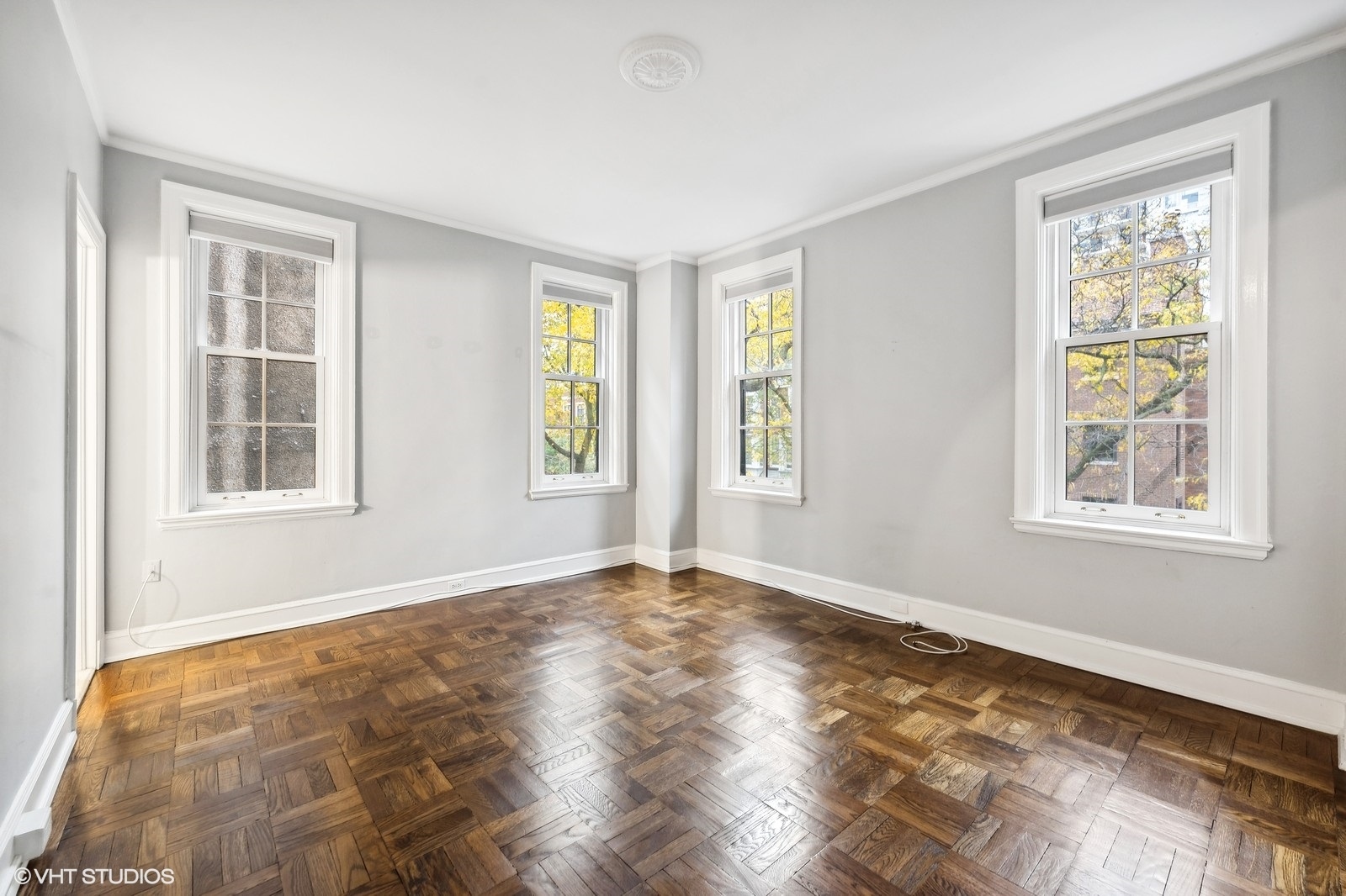 73 E Elm Street Unit: 3B