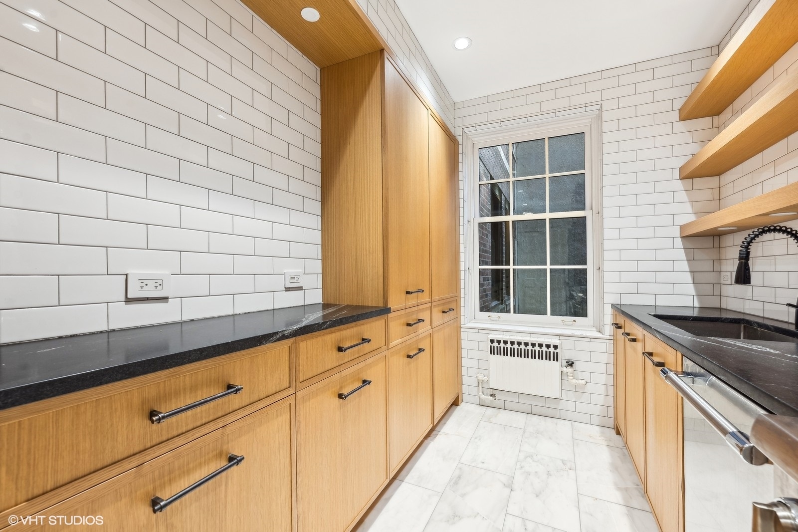 73 E Elm Street Unit: 3B