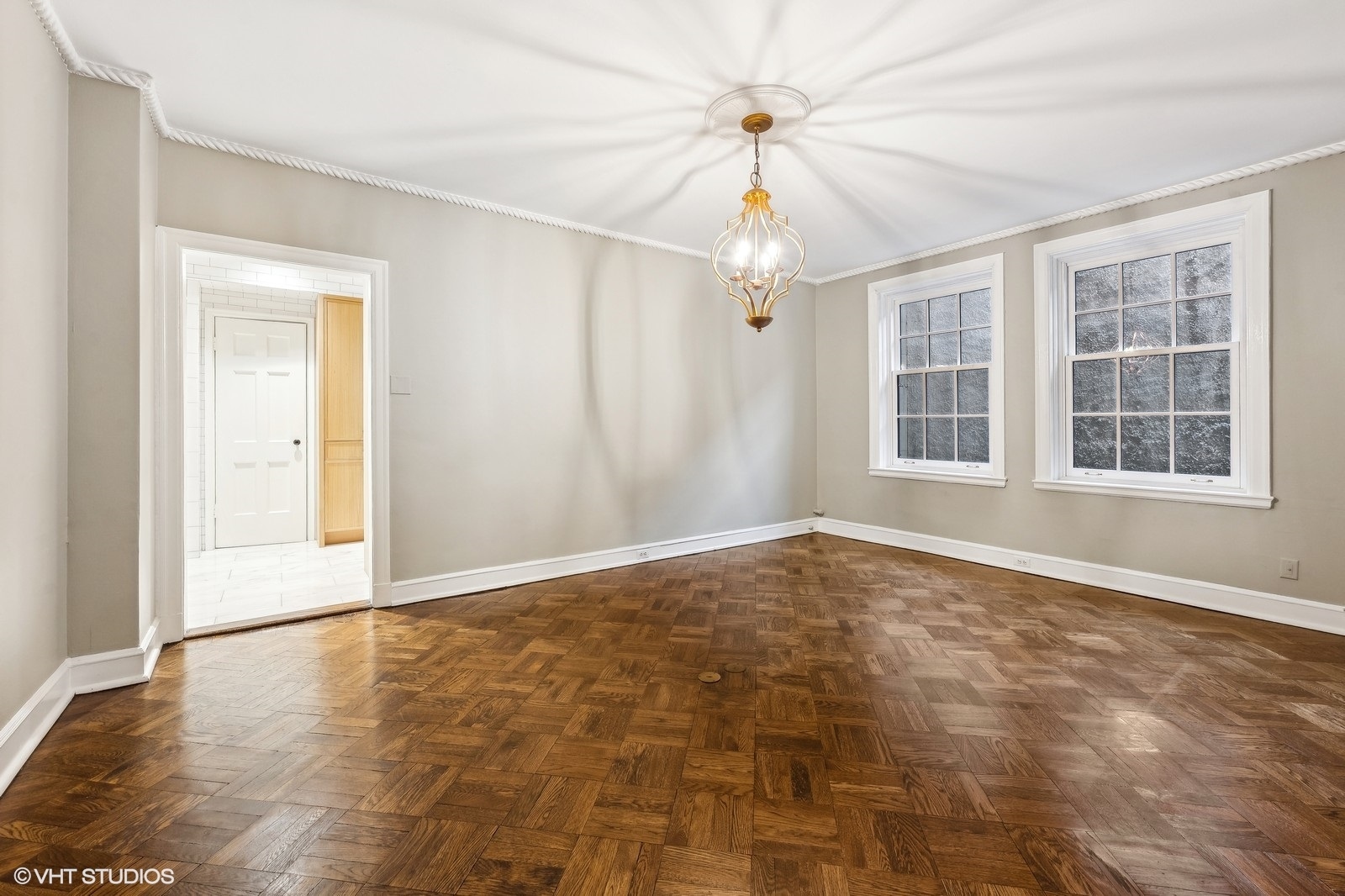 73 E Elm Street Unit: 3B