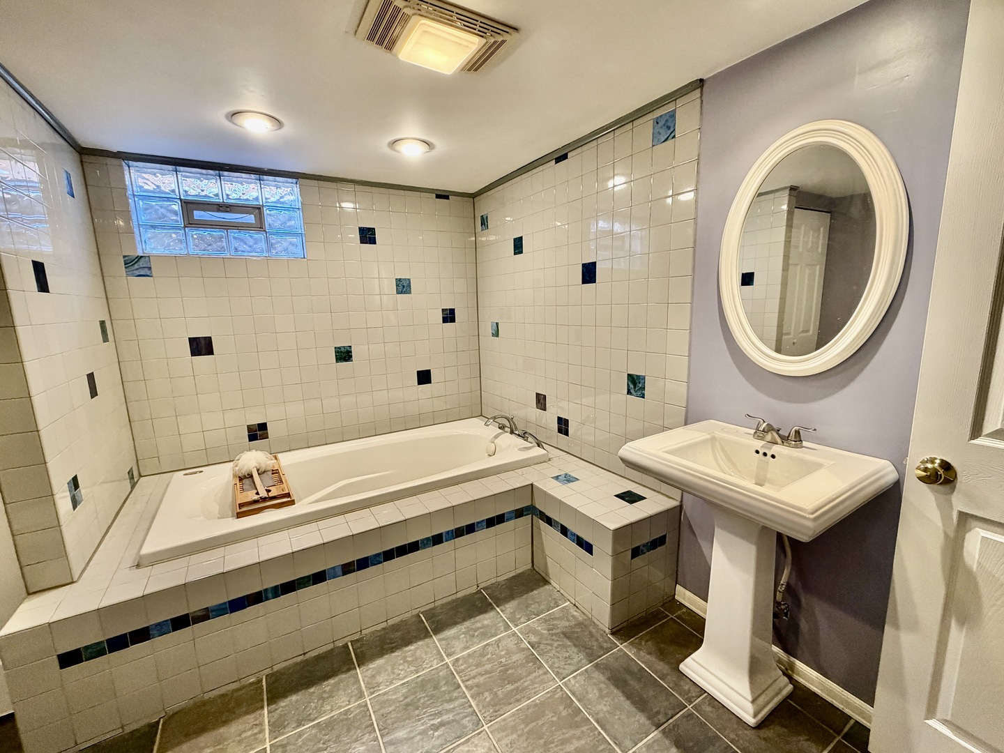 614 E Madison Street