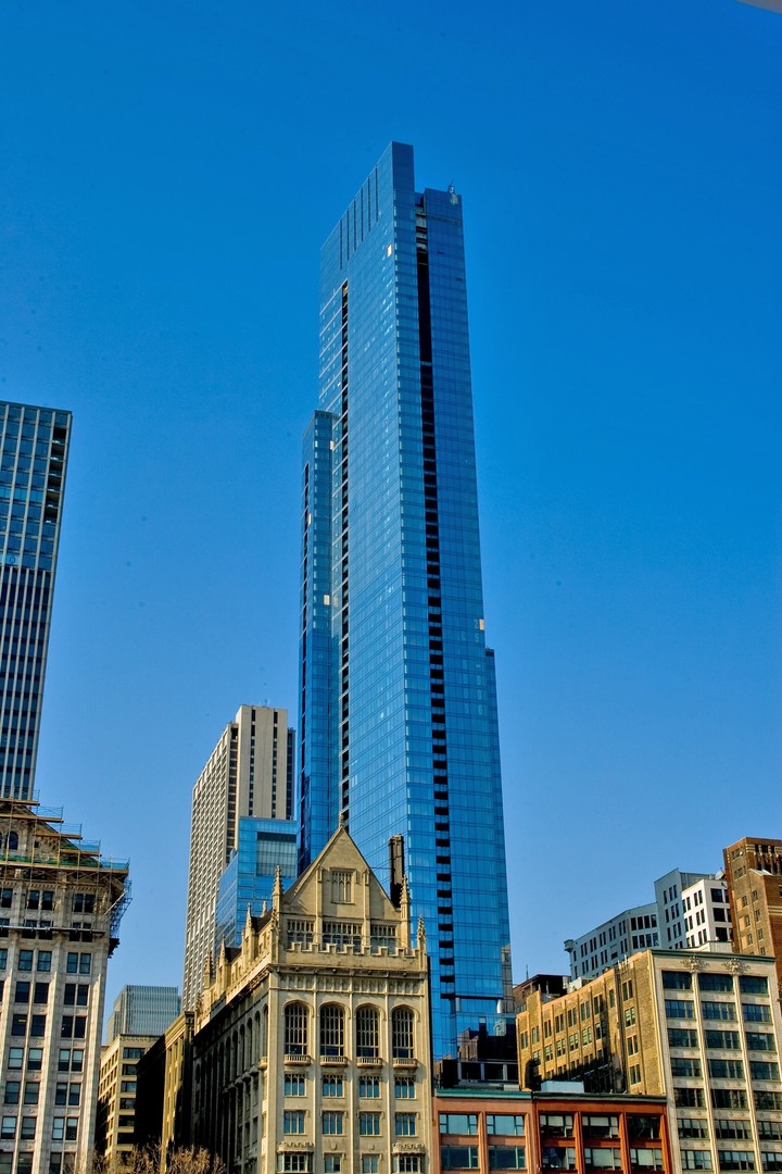 60 E Monroe Street Unit: 2205