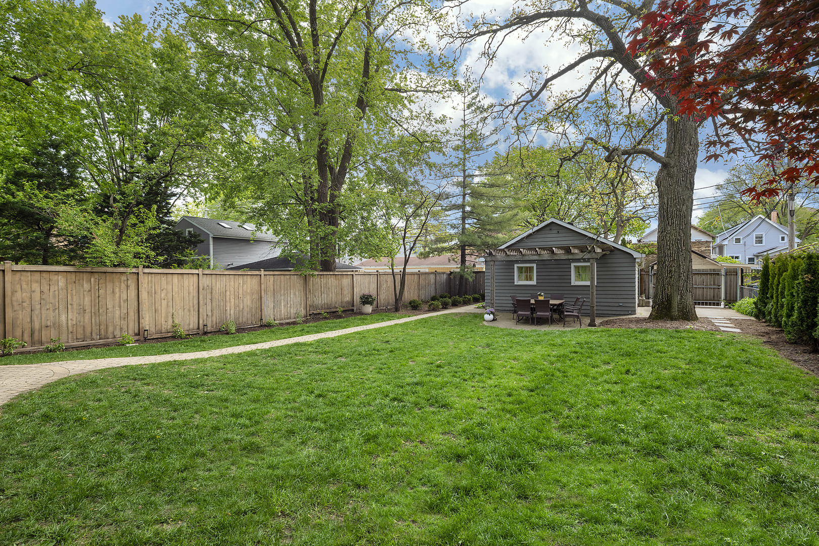 925 Elmwood Avenue