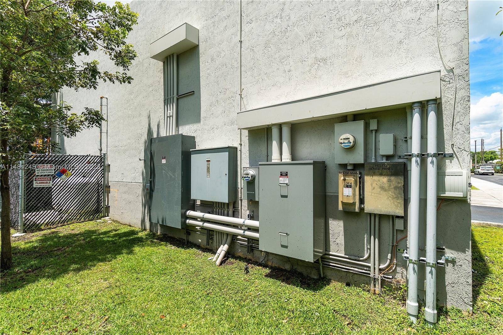 1930 NW 16th St